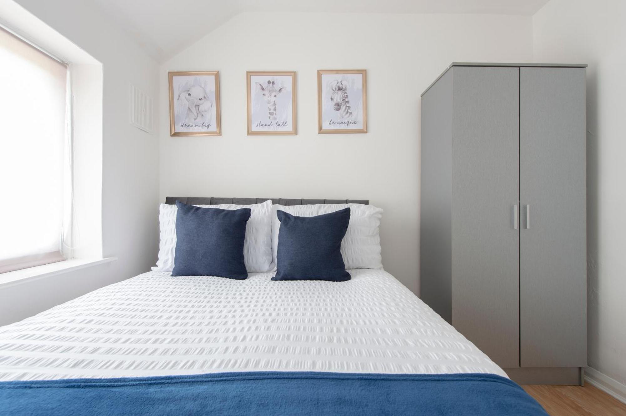 3 Bed House In Rochester 4 Beds Sleeps 7 Wainscot Extérieur photo