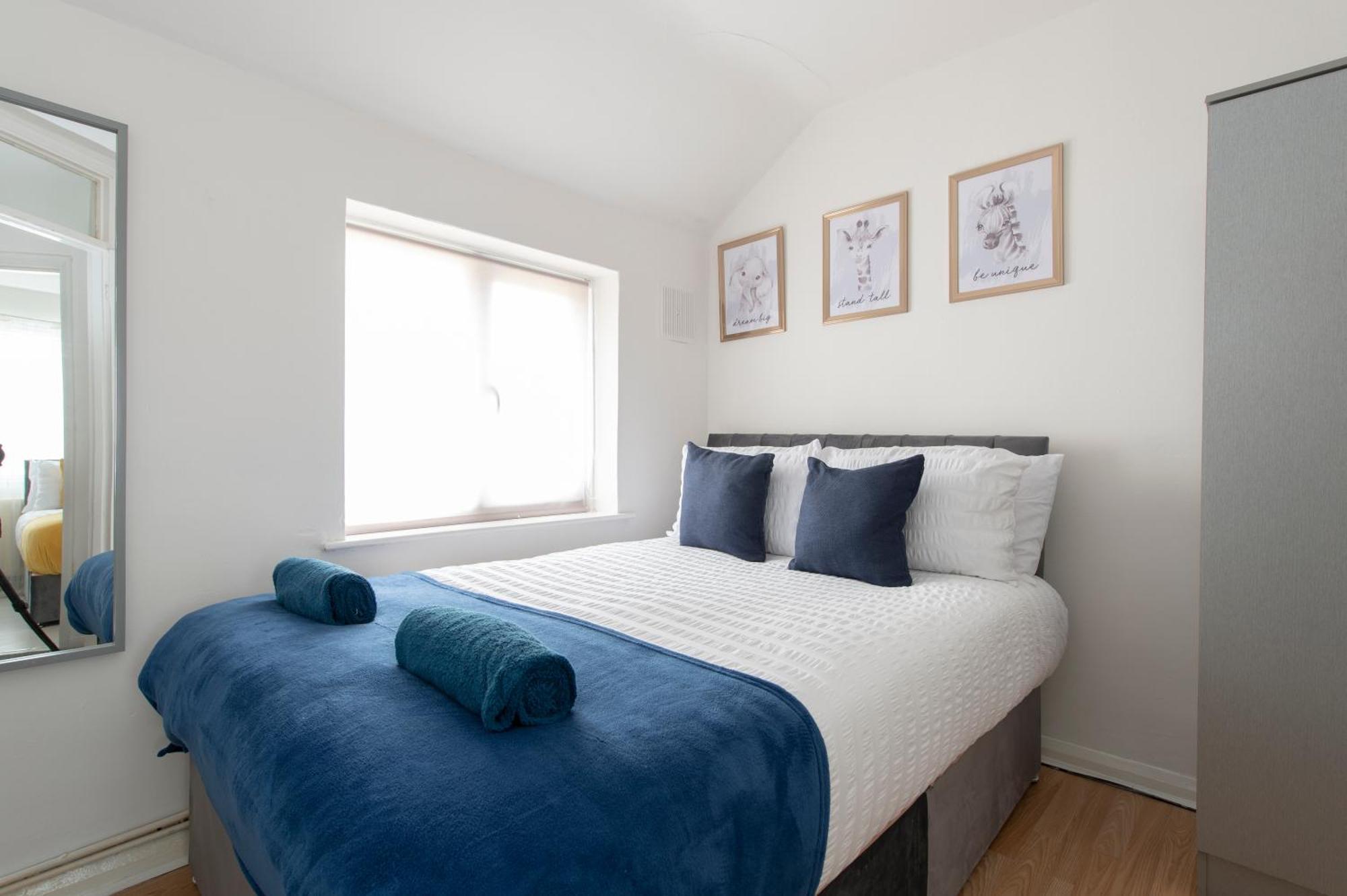 3 Bed House In Rochester 4 Beds Sleeps 7 Wainscot Extérieur photo